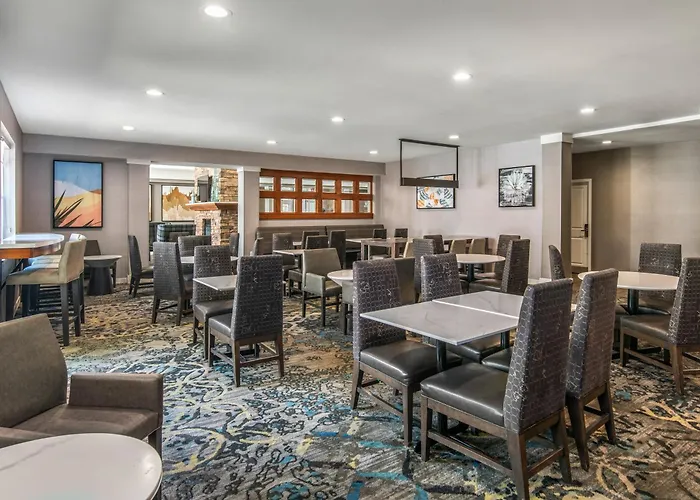 Phoenix Sports & Entertainment District Hotel 3*