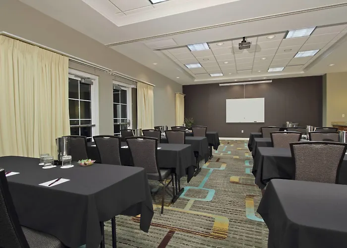 Phoenix Sports & Entertainment District Hotel 3*