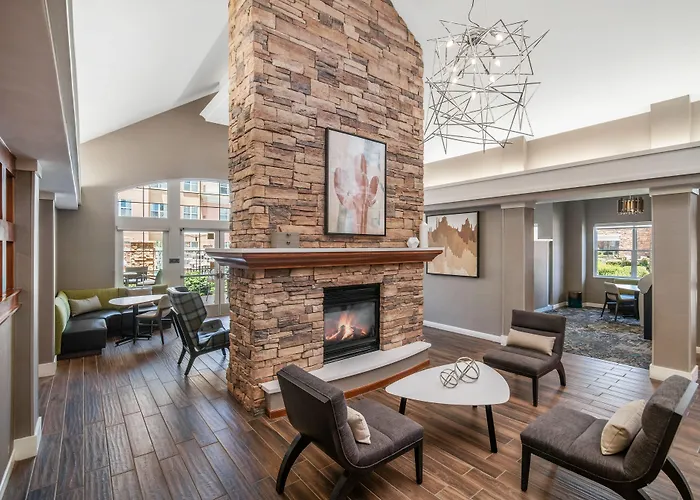 Phoenix Sports & Entertainment District Hotel 3*
