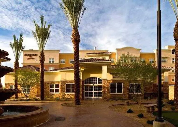 Hotel Phoenix Sports & Entertainment District 3*