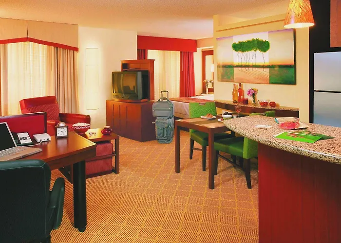 Phoenix Sports & Entertainment District Hotel Glendale